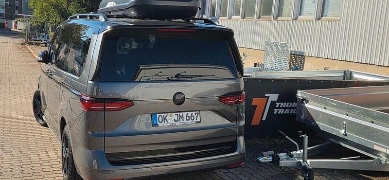 Gebraucht VW Multivan 218 PS (160 kW) 2023 Grau Van