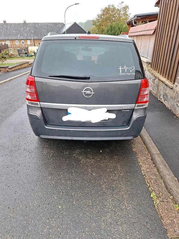 Gebraucht Opel Zafira 127 PS (93 kW) 2016 Silber Van / Kleinbus