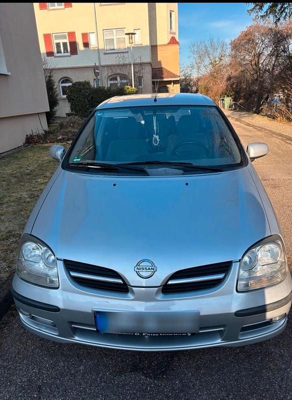 Gebraucht Nissan Almera Tino 116 PS (85 kW) 2005 Silber Van / Kleinbus