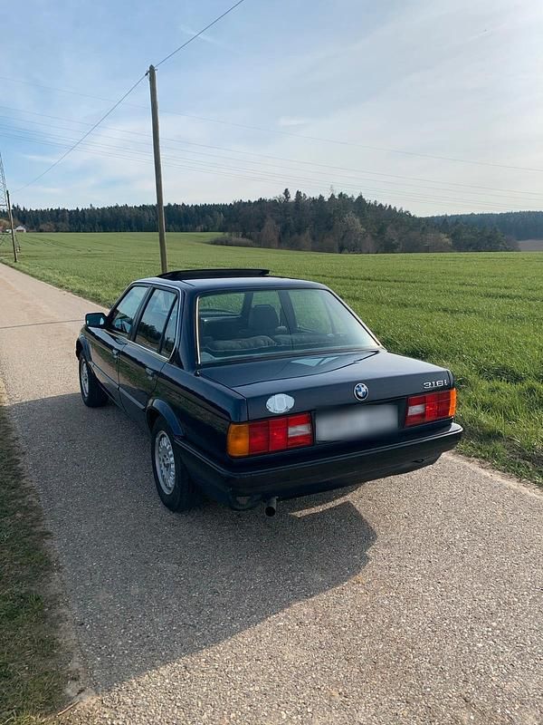 Gebraucht BMW 316 102 PS (75 kW) 1990 Blau Limousine