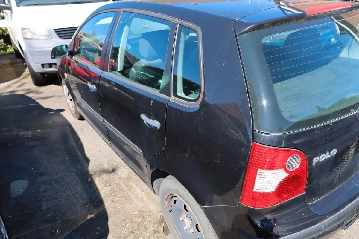 Gebraucht VW Polo 60 PS (44 kW) 1997 Schwarz Kleinwagen