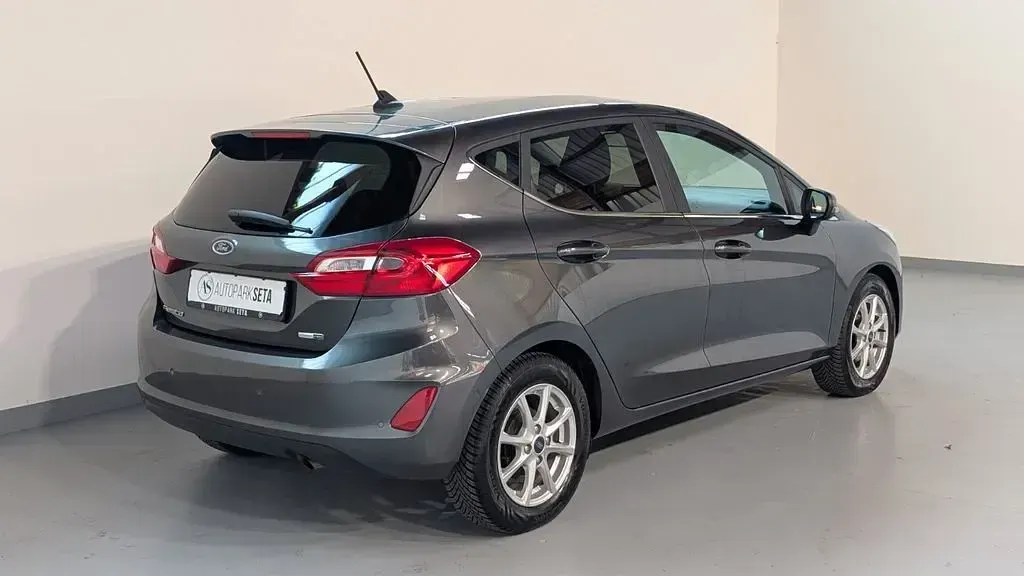Gebraucht Ford Fiesta Titanium 125 PS (91 kW) 2020 Grau Kleinwagen