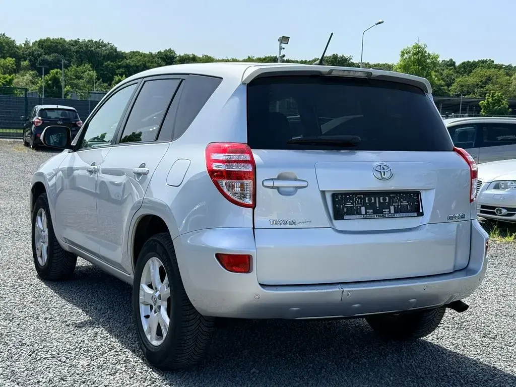 Gebraucht Toyota RAV4 158 PS (116 kW) 2010 Silber SUV