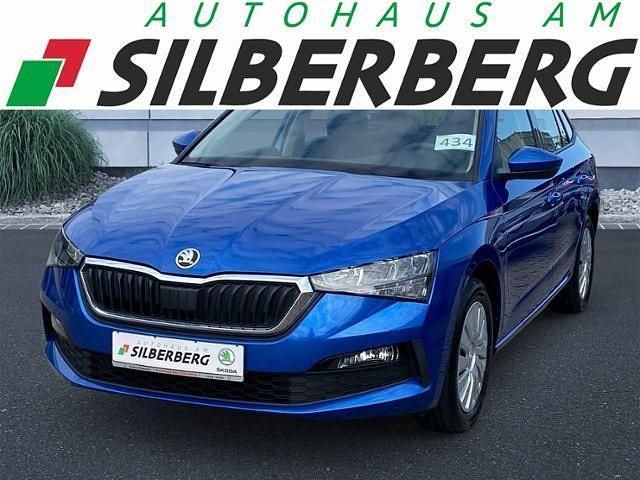 Blau Gebraucht 2022 Skoda Scala Cool Plus Kleinwagen | 15.849 € (Guter Preis) - Bild 1/4