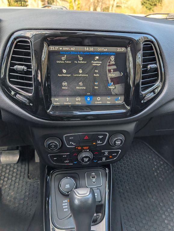 Gebraucht Jeep Compass Limited 170 PS (125 kW) 2020 Weiß SUV