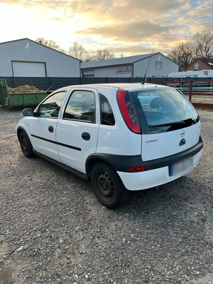 Gebraucht Opel Corsa 74 PS (54 kW) 2002 Weiß Kleinwagen
