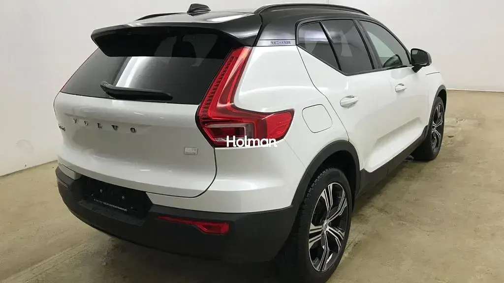 Gebraucht Volvo XC40 R-Design 179 PS (131 kW) 2021 Weiß SUV