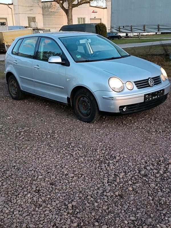 Gebraucht VW Polo 75 PS (55 kW) 2005 Silber Kleinwagen