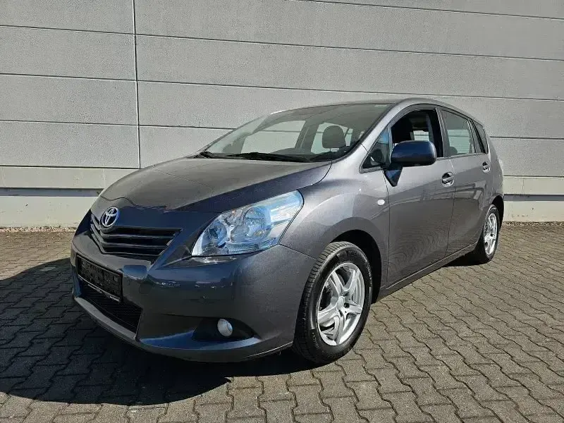 Gebraucht Toyota Verso Life 147 PS (108 kW) 2009 Andere Van / Kleinbus