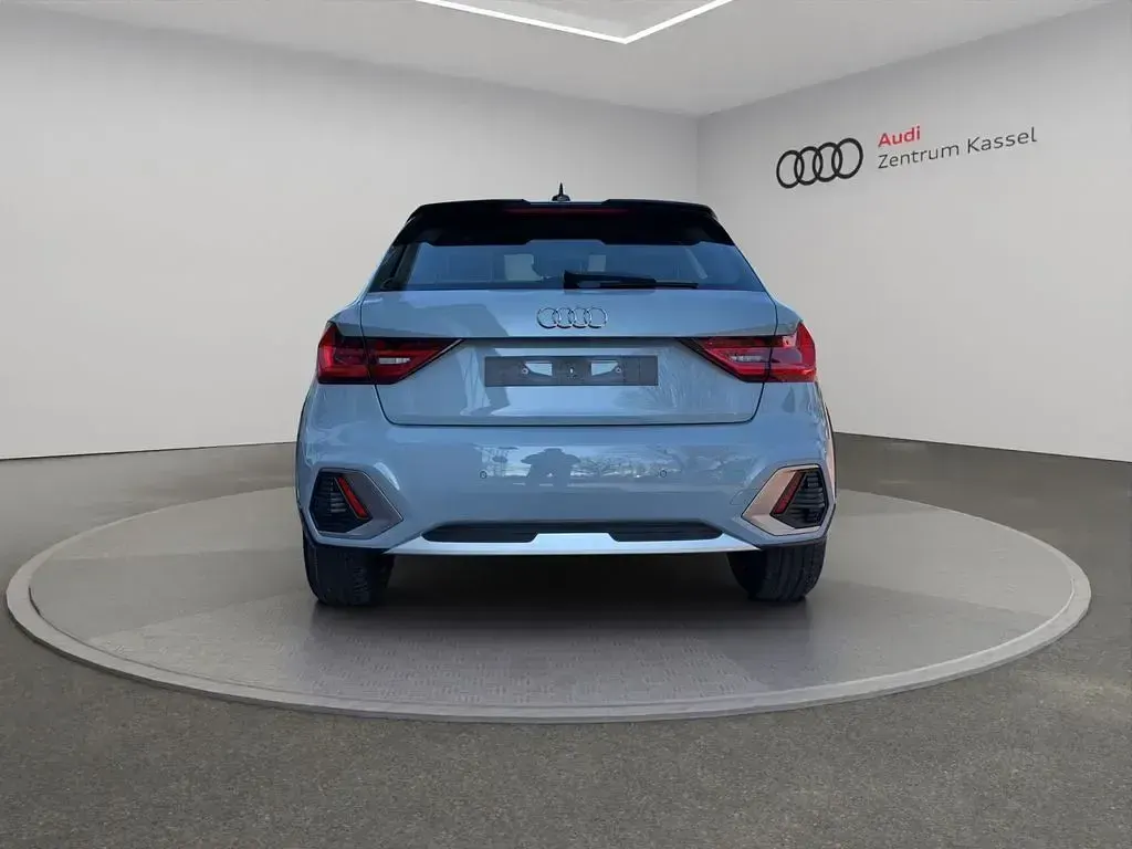 Gebraucht Audi A1 S-Line 116 PS (85 kW) 2026 Pfeilgrau perleffekt mythossch SUV