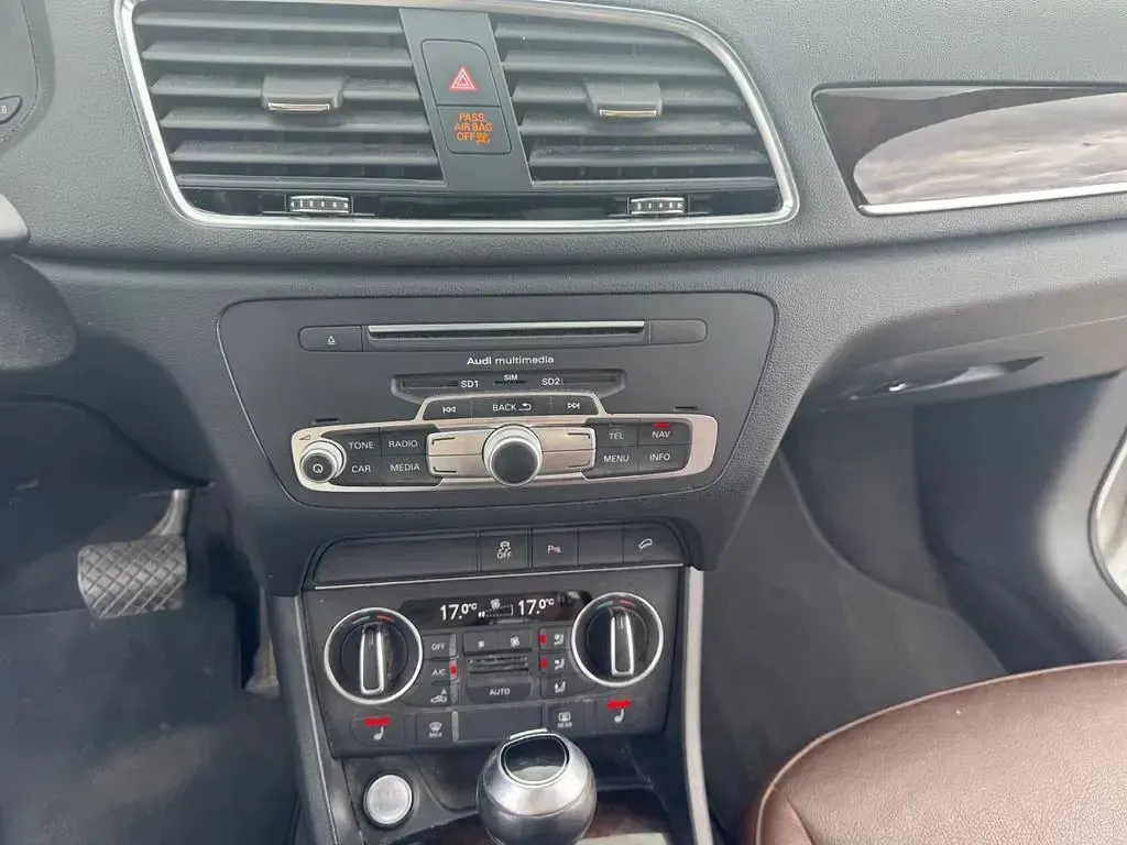 Gebraucht Audi Q3 S-Line 179 PS (131 kW) 2016 Weiß SUV