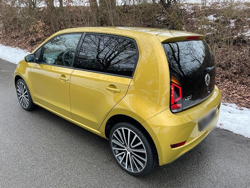 Gebraucht VW up! high up! 90 PS (66 kW) 2017 Gold Kleinwagen