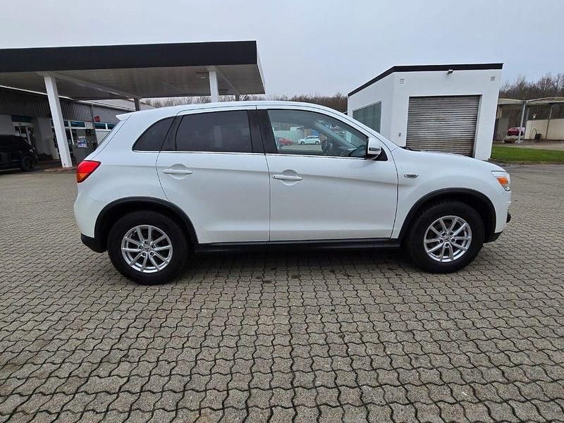 Gebraucht Mitsubishi ASX Plus 114 PS (83 kW) 2017 Weiß SUV