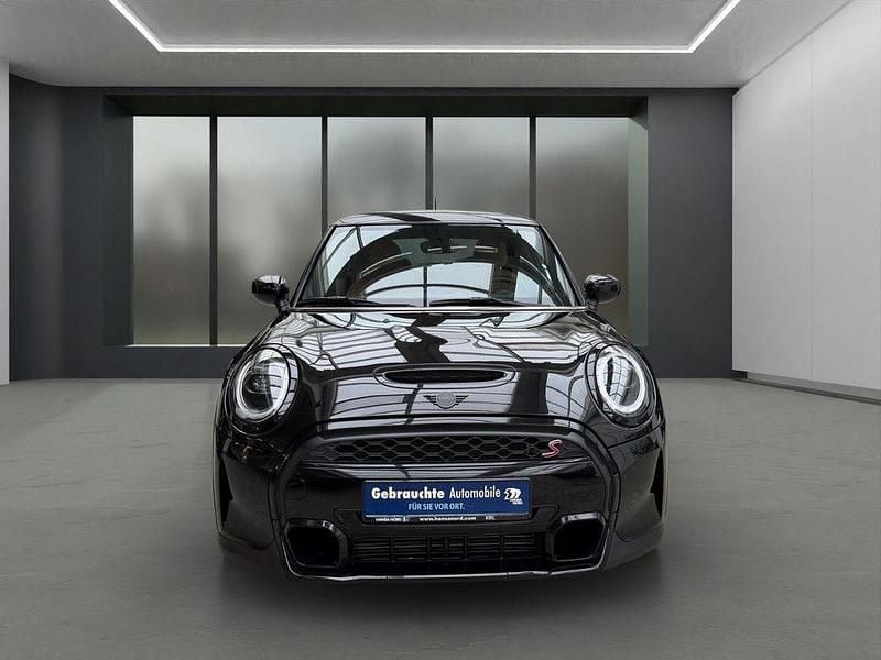 Gebraucht Mini Cooper S Classic 178 PS (130 kW) 2022 Schwarz / midnight black (metallic) Kleinwagen