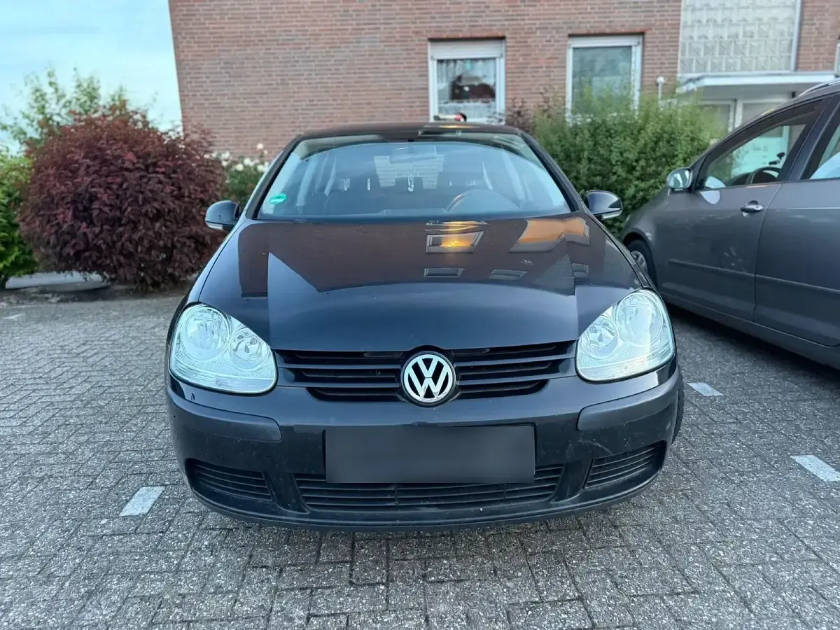 Gebraucht VW Golf V 77 PS (56 kW) 2005 Schwarz Kleinwagen