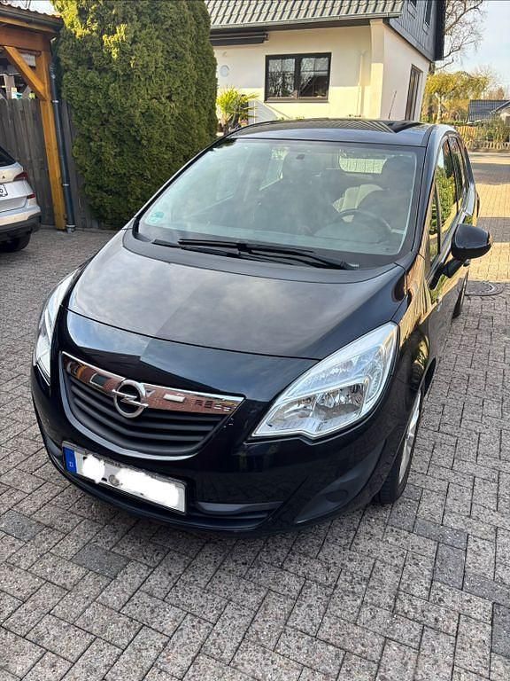 Second-hand Opel Meriva Active 120 CP (88 kW) 2013 Negru Monovolum