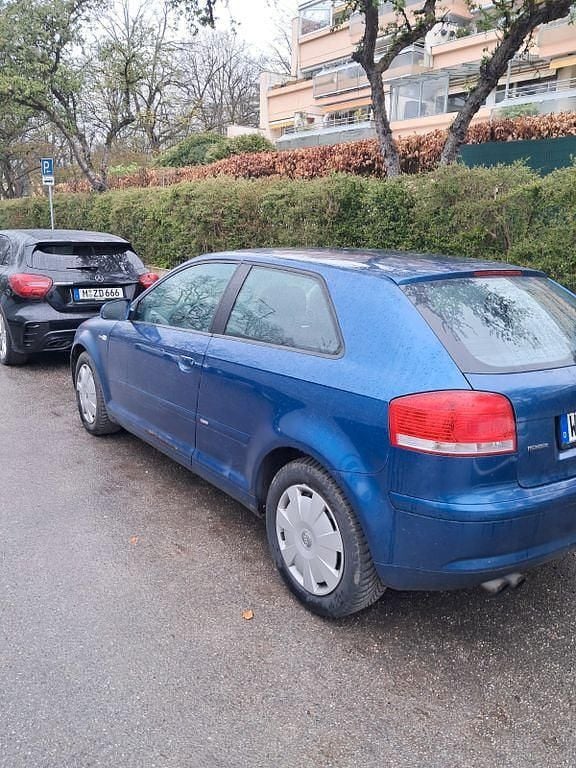 Second-hand Audi A3 S-Line 150 CP (110 kW) 2003 Albastru Hatchback