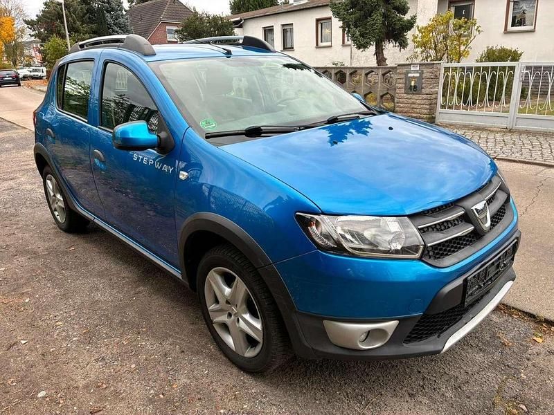 Blau sky Gebraucht 2015 Dacia Sandero Prestige Kleinwagen | 4.495 € (Superpreis) - Bild 1/4