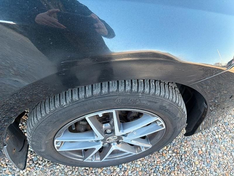 Gebraucht Toyota Auris T2 132 PS (97 kW) 2014 Schwarz Limousine