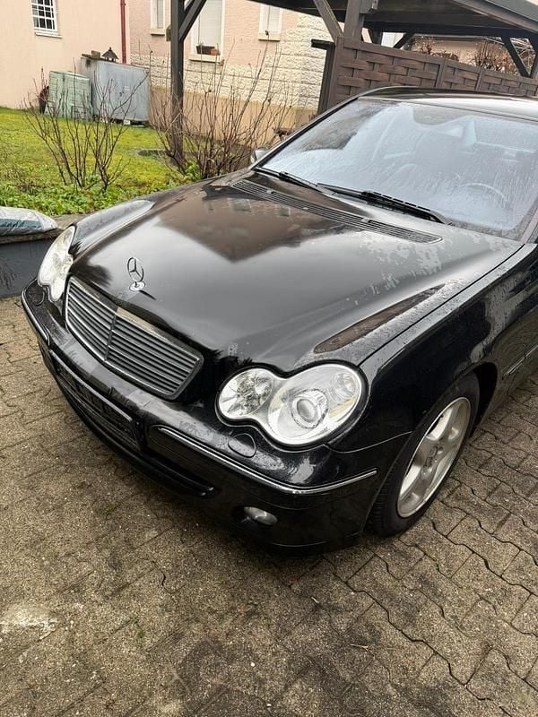 Gebraucht Mercedes C230 194 PS (142 kW) 2005 Limousine