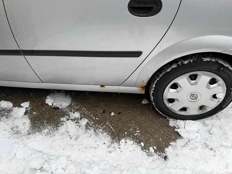 Gebraucht Opel Meriva 100 PS (73 kW) 2003 Silber Van / Kleinbus