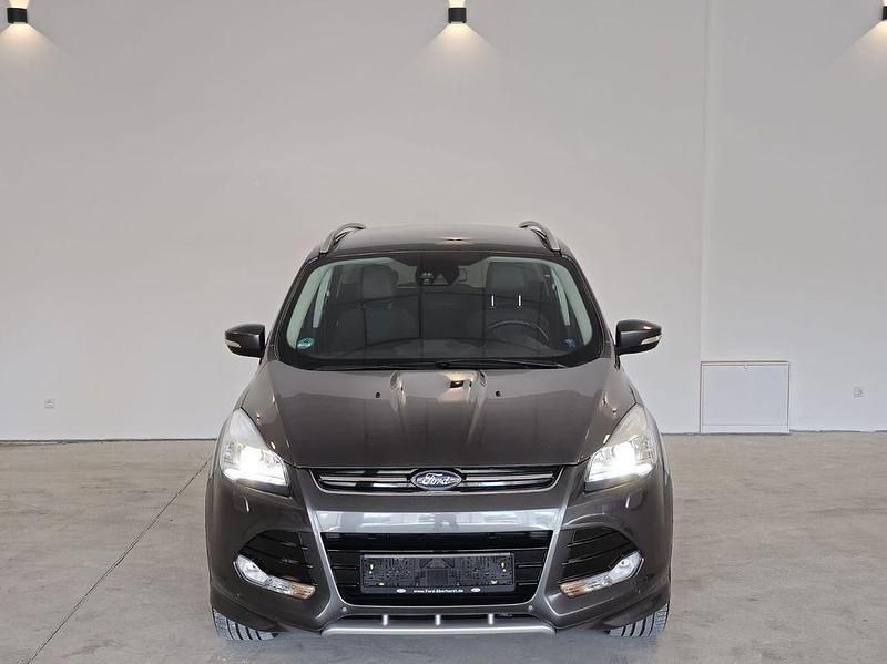 Grau Gebraucht 2015 Ford Kuga Individual SUV | 14.190 € (Fairer Preis) - Bild 1/4