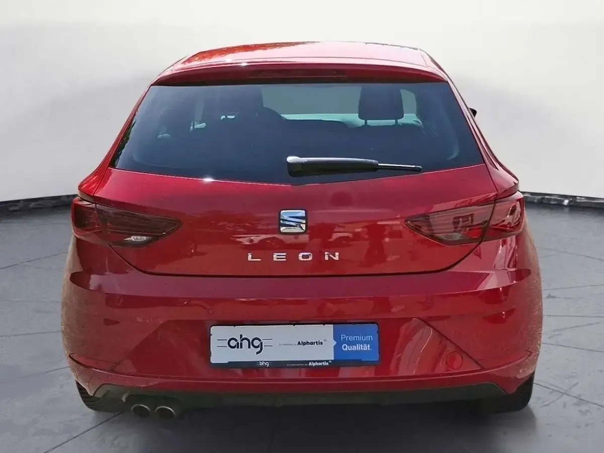 Gebraucht Seat Leon XCELLENCE 179 PS (131 kW) 2017 Rot Limousine