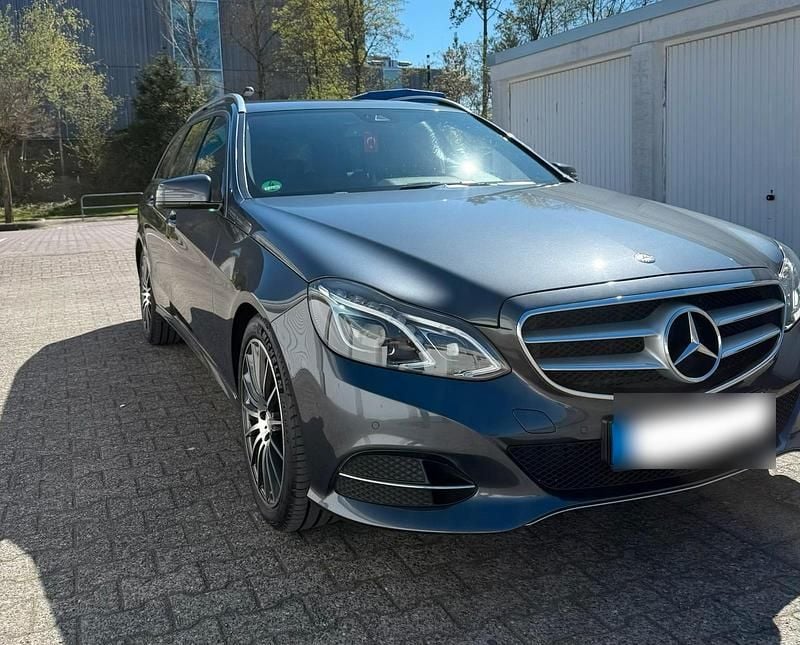 Gebraucht Mercedes E200 184 PS (135 kW) 2014 Grau Kombi