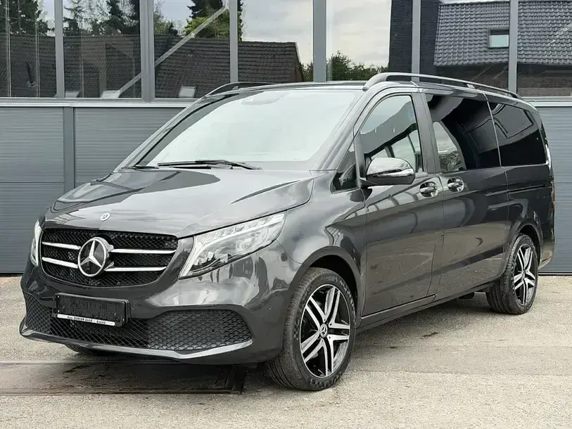 Gebraucht Mercedes V220 Edition 163 PS (119 kW) 2023 Grau Van / Kleinbus