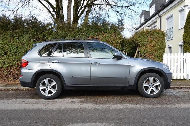 Gebraucht BMW X5 245 PS (180 kW) 2012 Grau SUV