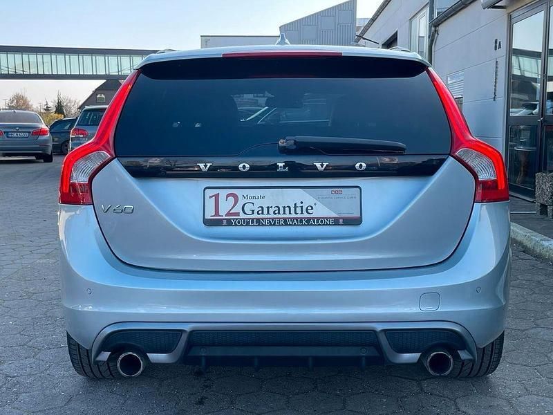 Gebraucht Volvo V60 R-Design 114 PS (83 kW) 2012 Silber Kombi