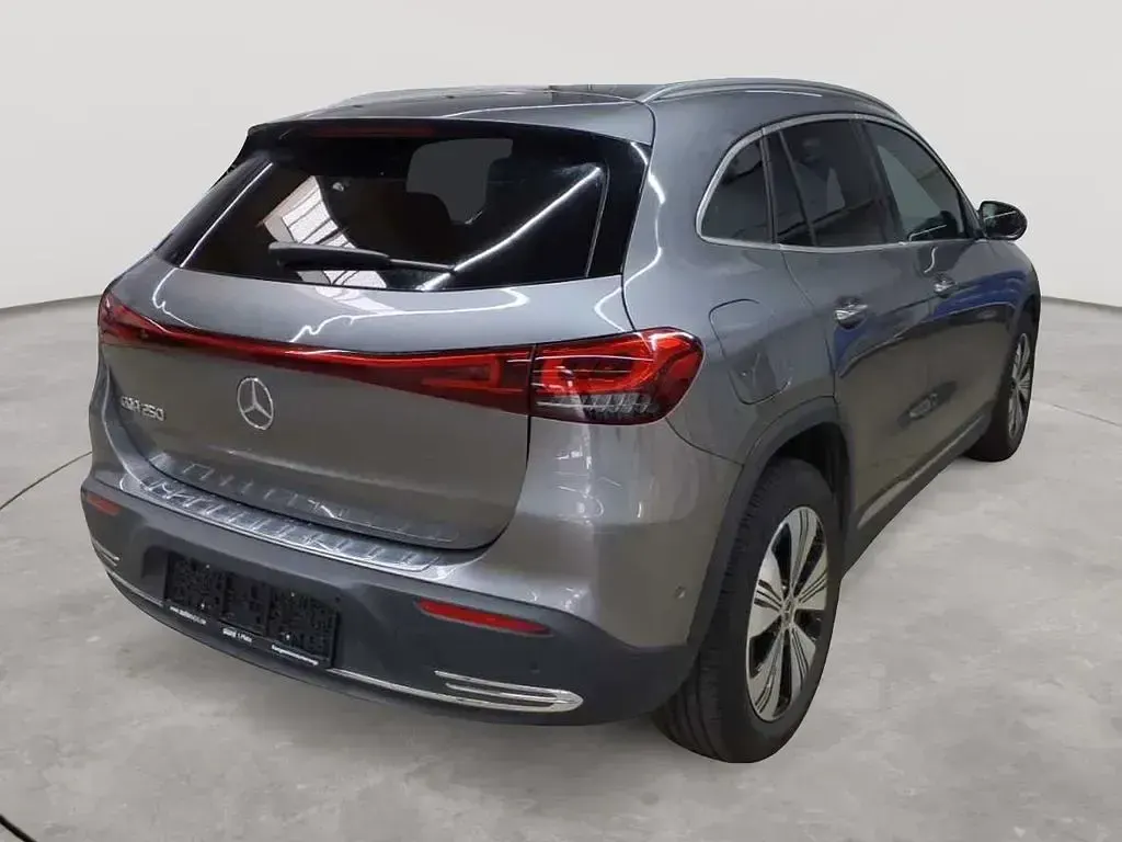 Gebraucht Mercedes EQA250 Advanced Plus 139 kW (190 PS) 2023 Grau SUV