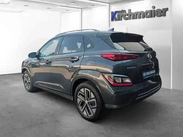 Gebraucht Hyundai Kona Edition 30+ 100 kW (136 PS) 2022 Schwarz SUV