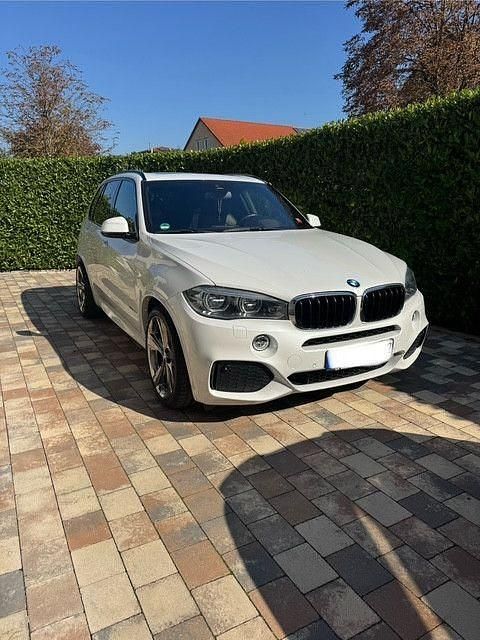 Weiß Gebraucht 2018 BMW X5 Performance SUV | 32.500 € (Etwas zu teuer) - Bild 1/4