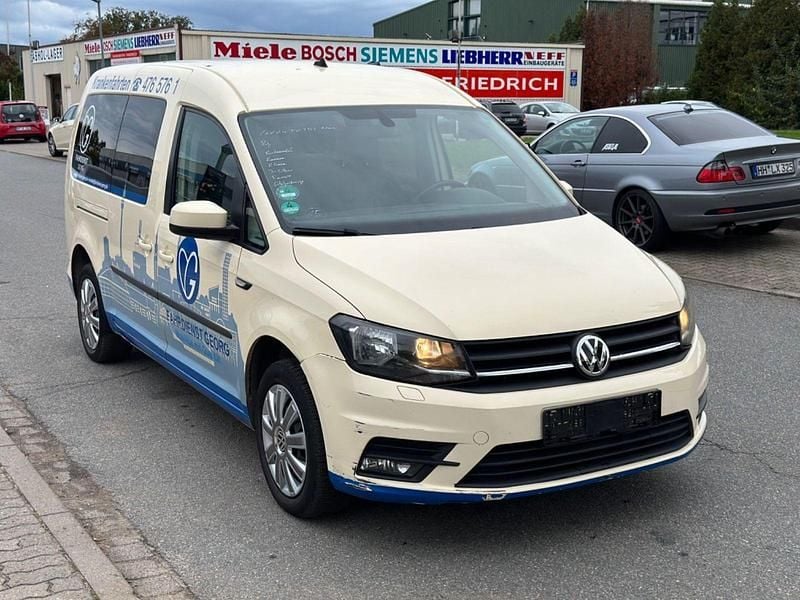 Używany VW Caddy Maxi 102 KM (75 kW) 2016 Beżowy Minivan