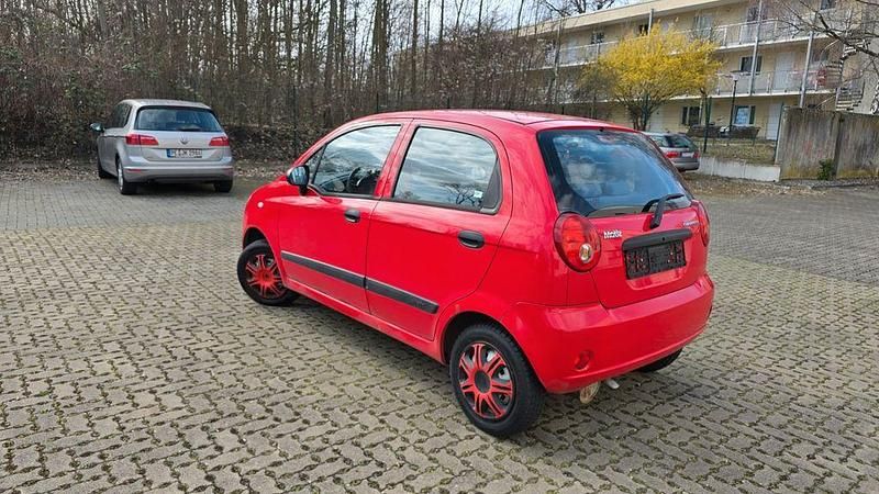 Gebraucht Chevrolet Matiz 52 PS (38 kW) 2010 Rot Kleinwagen