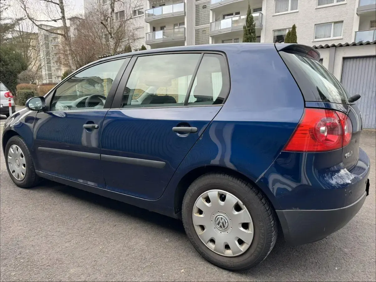 Gebraucht VW Golf IV Trendline 105 PS (77 kW) 2005 Blau Limousine
