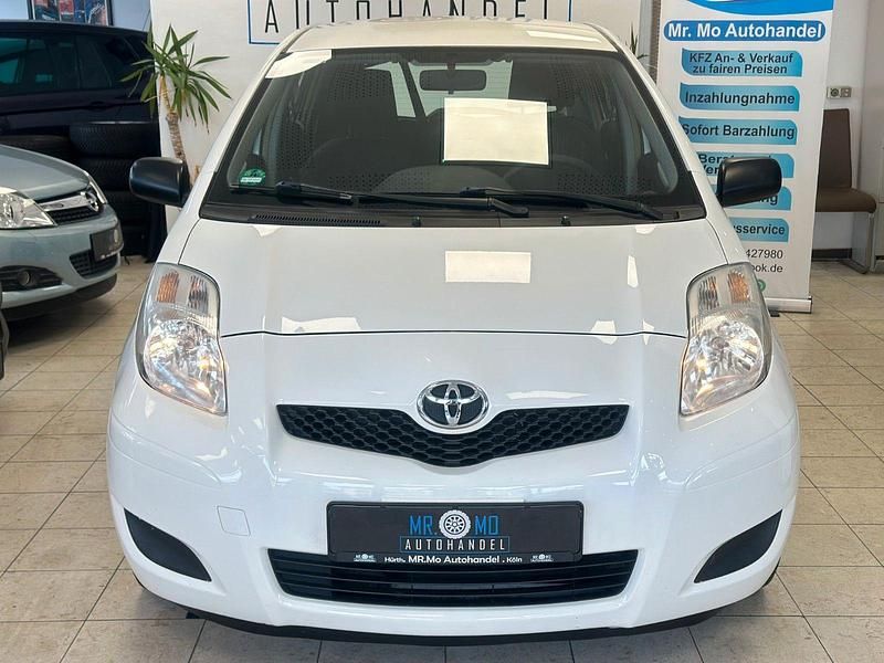 Gebraucht Toyota Yaris Basis 69 PS (50 kW) 2009 Weiß Kleinwagen