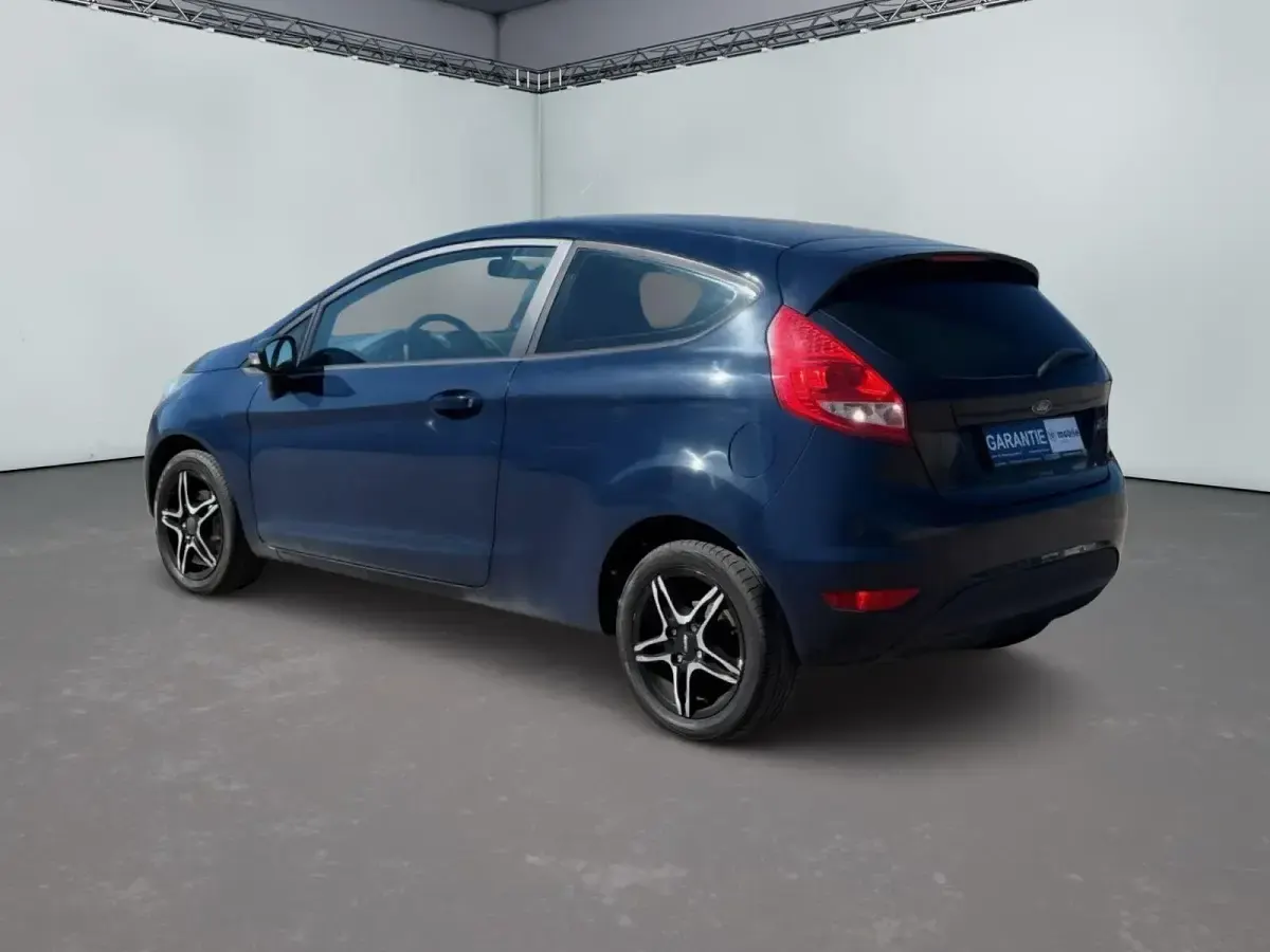 Gebraucht Ford Fiesta 82 PS (60 kW) 2010 Blau Limousine