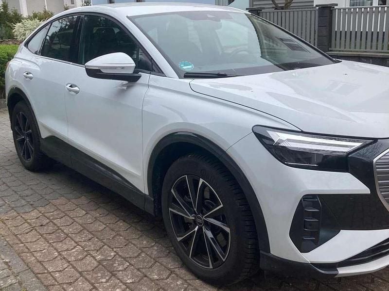 Gebraucht Audi Q4 Sportback e-tron Advanced 210 kW (286 PS) 2024 Weiß SUV