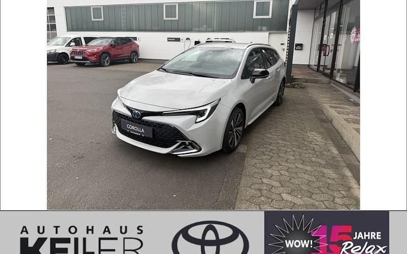 Grau Neu 2025 Toyota Corolla Lounge Kombi | 33.490 € - Bild 1/4