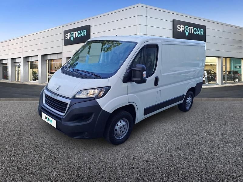 Weiß Gebraucht 2021 Peugeot Boxer Premium Van | 18.490 € (Etwas zu teuer) - Bild 1/3