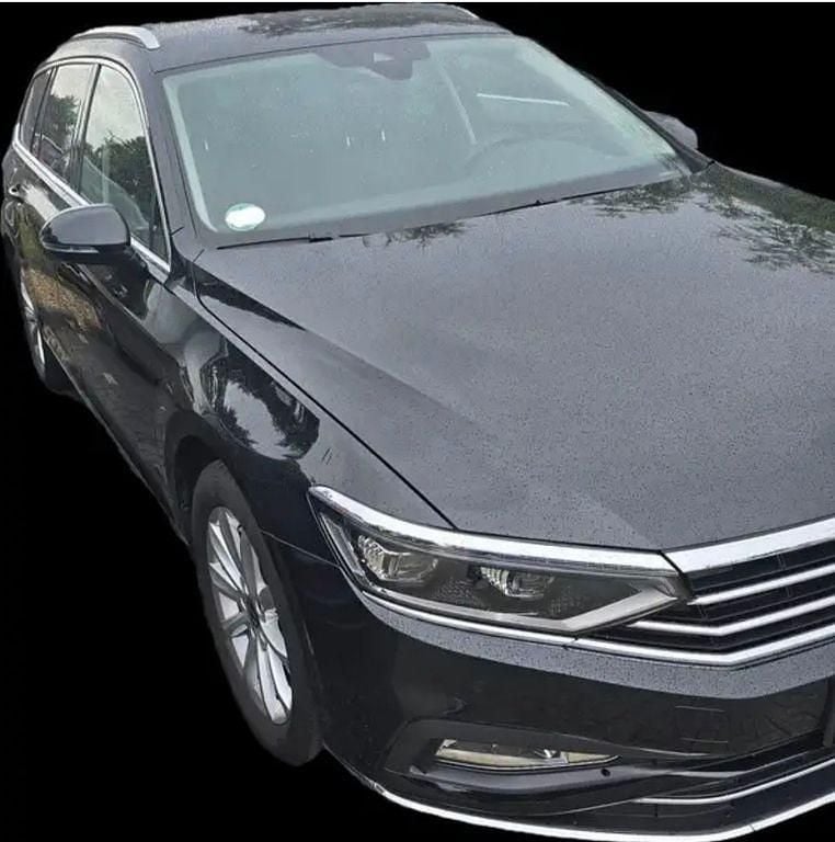 Schwarz Gebraucht 2023 VW Passat Elegance Kombi | 29.200 € (Fairer Preis) - Bild 1/4