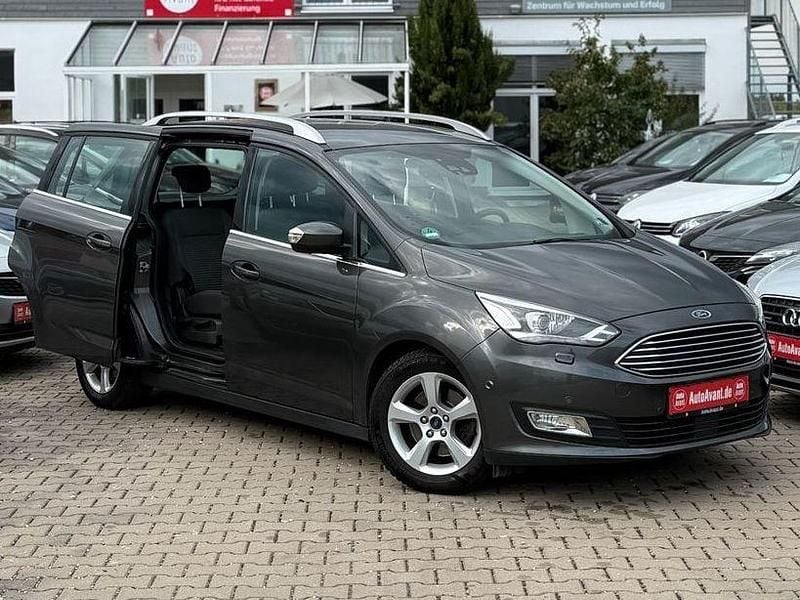 Grau Gebraucht 2018 Ford Grand C-Max Titanium Van / Kleinbus | 12.500 € (Guter Preis) - Bild 1/4