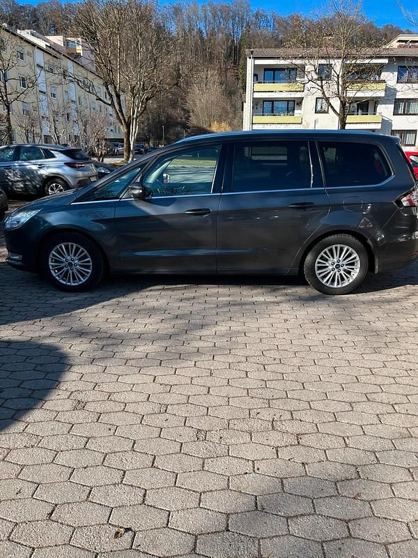 Gebraucht Ford Galaxy 210 PS (154 kW) 2017 Braun Van / Kleinbus