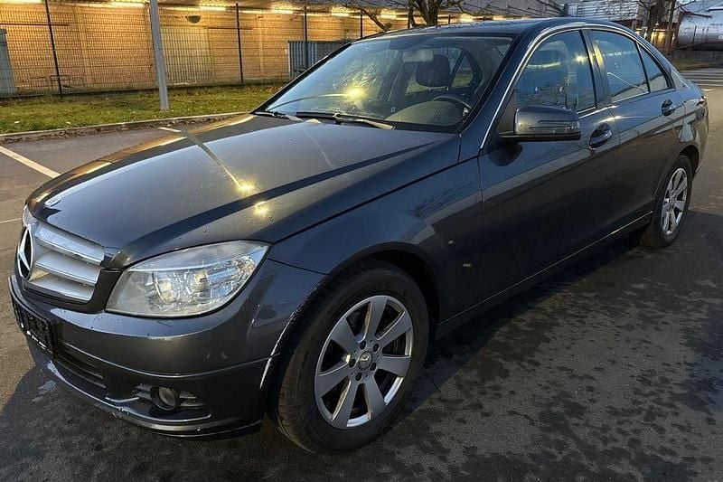 Gebraucht Mercedes C200 136 PS (100 kW) 2009 Grau Limousine
