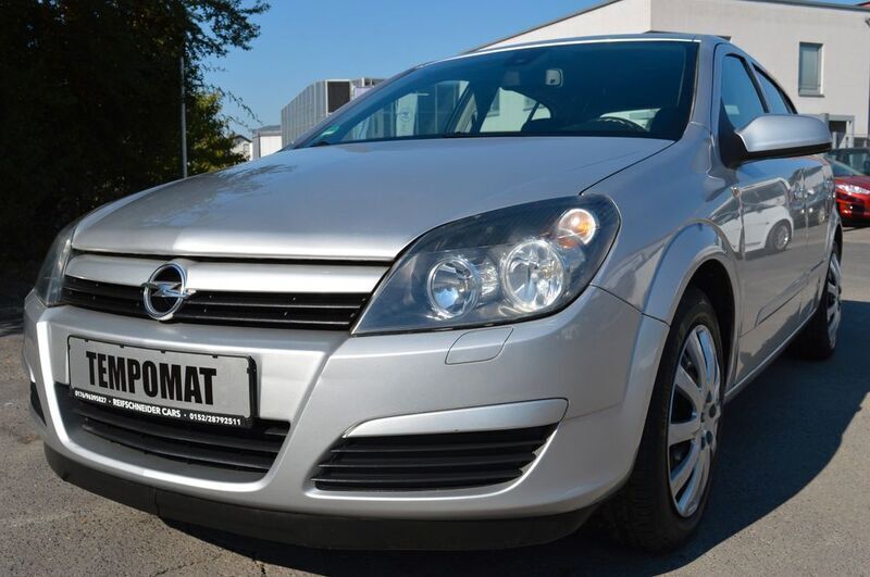 Silber Gebraucht 2005 Opel Astra Edition Limousine | 2.890 € (Fairer Preis) - Bild 1/4