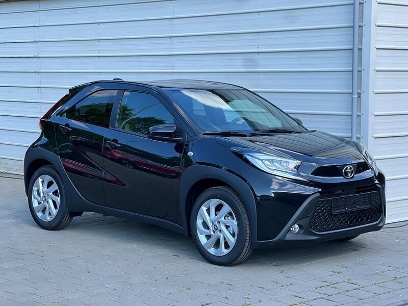 Mysticschwarz mica Neu 2025 Toyota Aygo Kleinwagen | 17.970 € - Bild 1/4