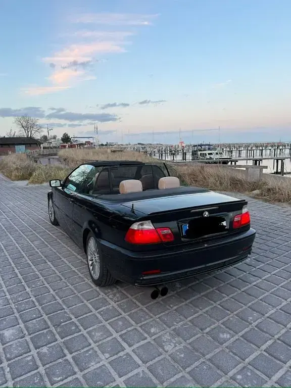 Gebraucht BMW 318 Cabriolet 143 PS (105 kW) 2003 Schwarz Cabrio