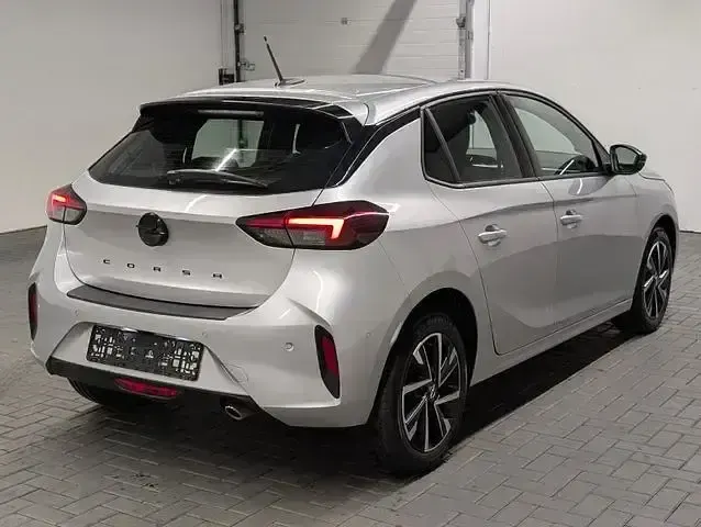 Gebraucht Opel Corsa 101 PS (74 kW) 2025 Kristallsilbermet. Kleinwagen